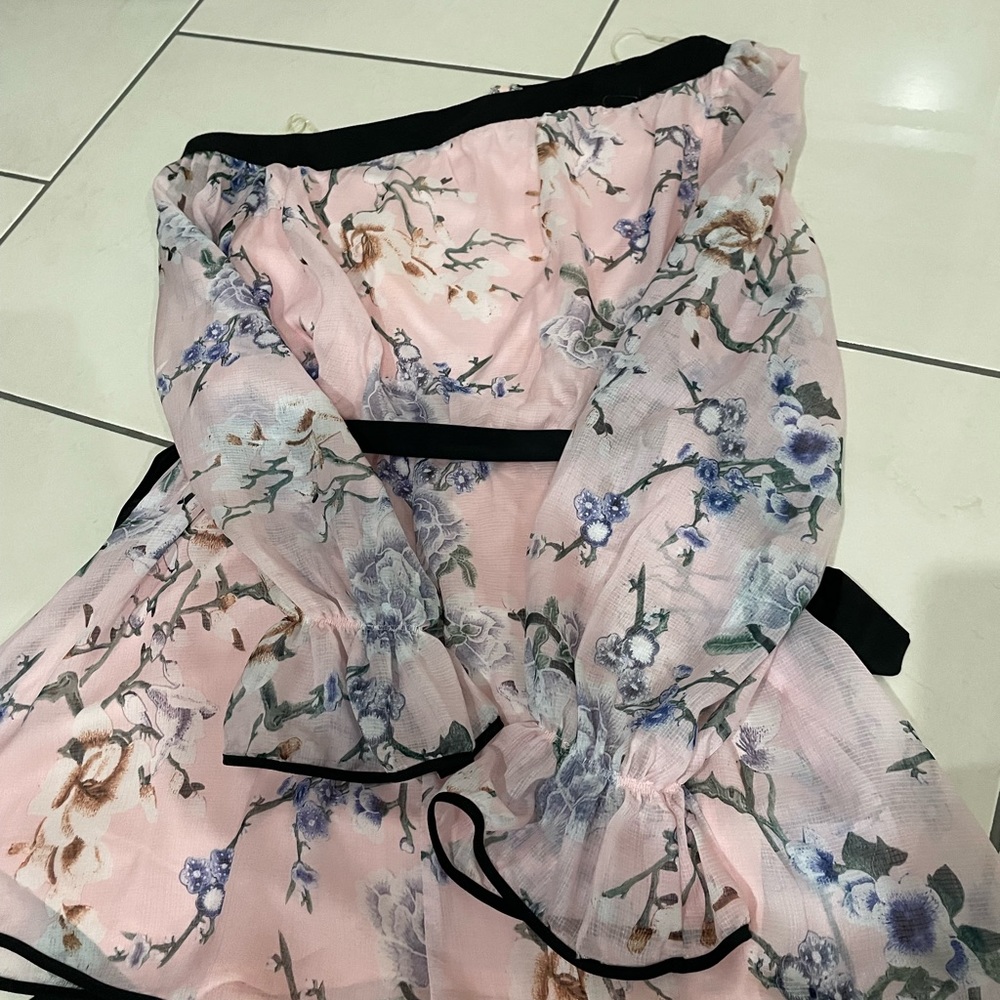 Pink floral off the shoulder playsuit with black detailing - Picture 3 of 9